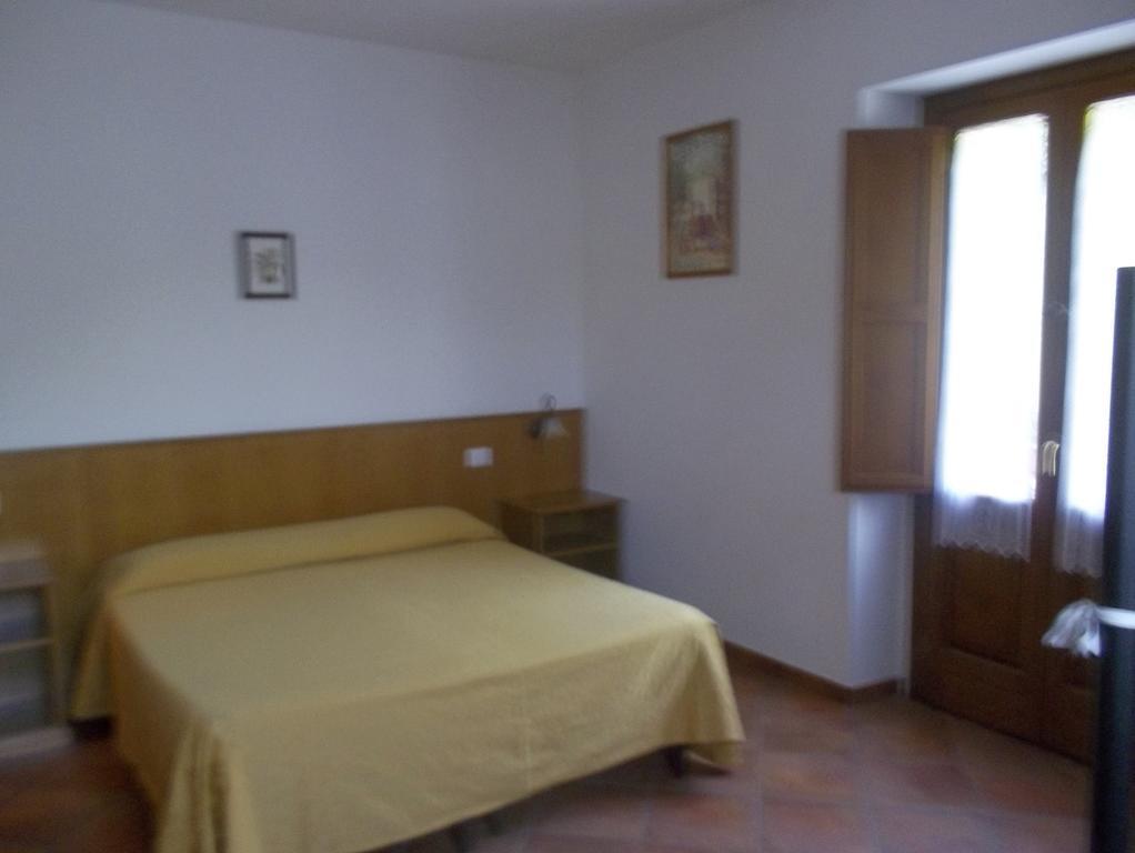 Le Antiche Torri Bed and Breakfast Pescasseroli Værelse billede