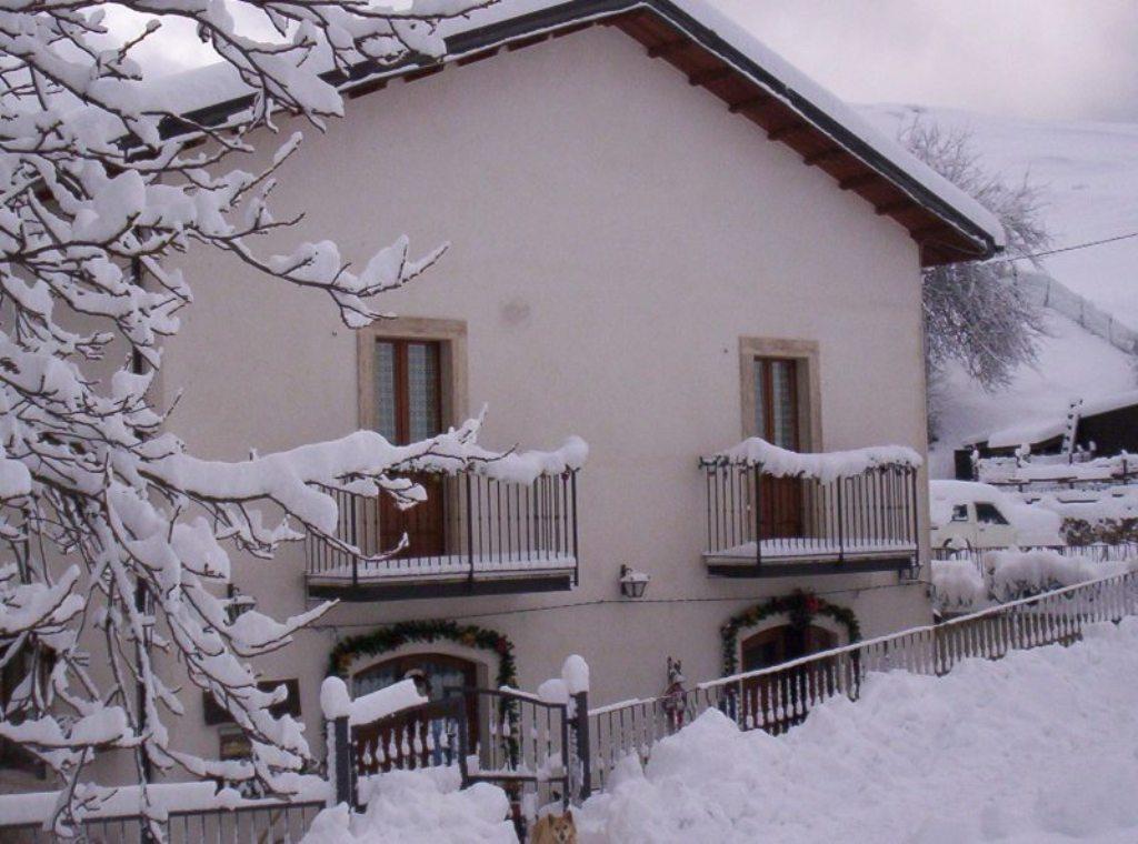 Le Antiche Torri Bed and Breakfast Pescasseroli Eksteriør billede