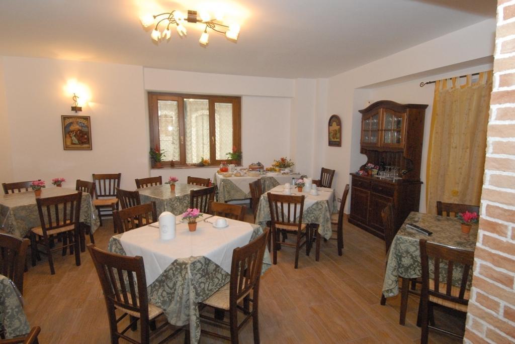 Le Antiche Torri Bed and Breakfast Pescasseroli Eksteriør billede